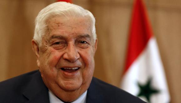 En esta foto de archivo tomada el 23 de junio de 2020, el ministro de Relaciones Exteriores de Siria, Walid Muallem, ofrece una conferencia de prensa sobre las nuevas sanciones impuestas por Estados Unidos al país. (Foto de LOUAI BESHARA / AFP).