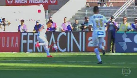 Christian Cueva casi marca este gol ante Mirassol en su debut en el Santos. (Foto: captura)