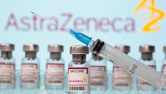 La vacuna Astrazeneca contra el nuevo coronavirus está siendo observada en varios países de Europa. (Foto: Reuters/ Dado Ruvic )