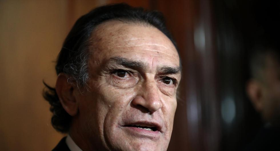 Héctor Becerril indicó que el titular del Congreso, Daniel Salaverry, se adelantó con aplicación del fallo del TC. (FOTO: GEC)