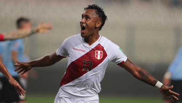 Renato Tapia es uno de los jugadores más experimentados de la selección peruana. (Photo by SEBASTIAN CASTANEDA / various sources / AFP)