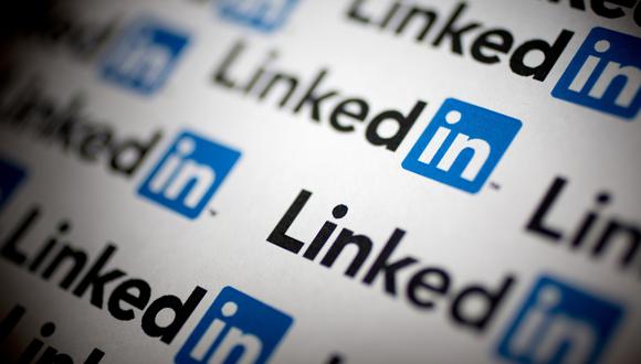 Cada minuto en LinkedIn, la comunidad social orientada a las empresas, a los negocios y el empleo, se crean 120 nuevas cuentas.  (Foto: HuffPost)