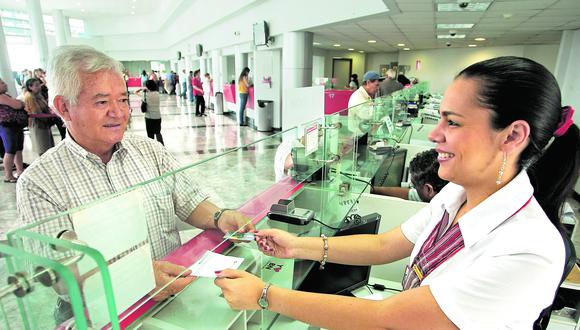 Los hombres deben tener como mínimo 55 años para acceder al REJA; y las mujeres, 50 años.