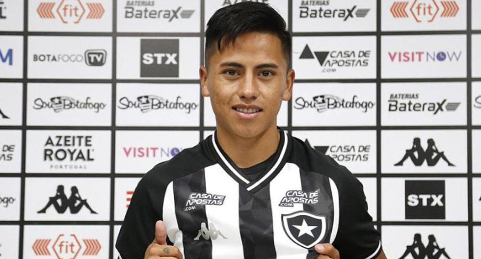 Alexander Lecaros sorprendió a todos con su incorporación a Botafogo de Brasil. (Foto: Botafogo Facebook oficial)