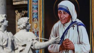 Francisco declaró santa a la madre Teresa de Calcuta [VIDEO]