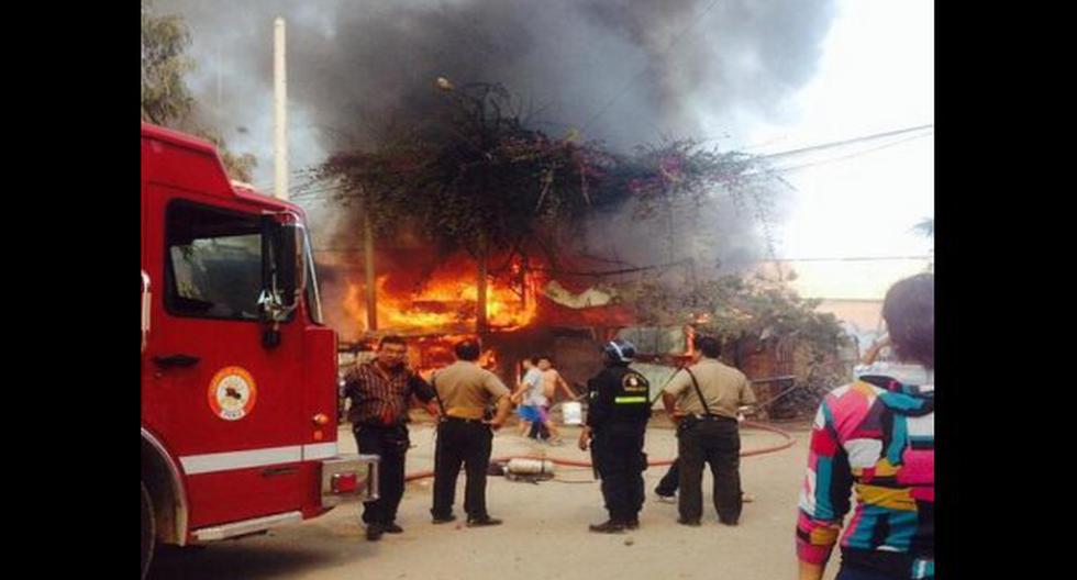 Tres viviendas se incendian en Villa El Salvador. (Foto: El Comercio)