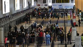 Mincetur solicitó al Minsa eliminar el distanciamiento social en aeropuertos para impulsar turismo