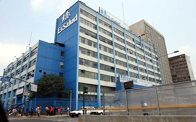 Editorial: Essalud por el embudo