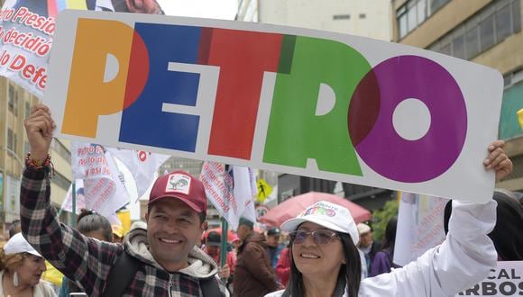 Partidarios del presidente de Colombia, Gustavo Petro, asisten a una manifestación en apoyo de las reformas sociales del Gobierno, el 7 de junio de 2023. (Foto de Daniel Muñoz / AFP).