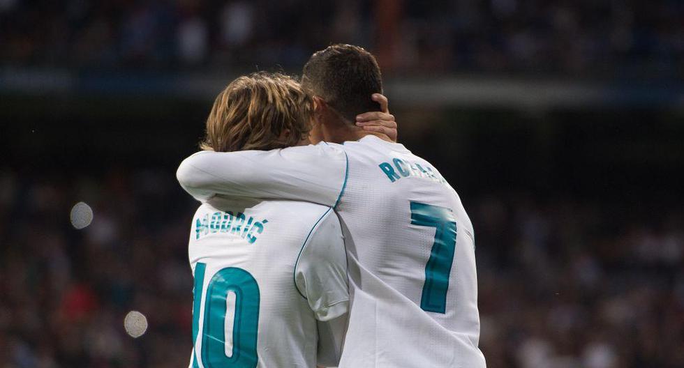 Luka Modric y Cristiano Ronaldo disputaban el título a _\"mejor jugador\"_ de la UEFA. | Foto: Getty