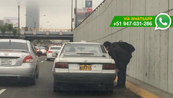 Hombre detiene tránsito en la Vía Expresa para pedir taxi