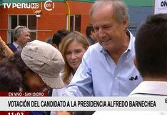 Alfredo Barnechea votó y espera con calma resultados de elecciones