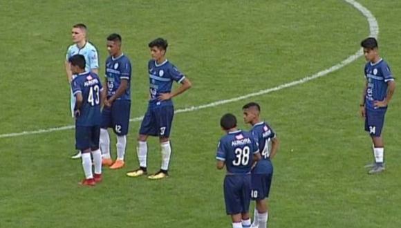 Aurora era goleado 5-0 por Bolivar en el primer tiempo, y los visitantes optaron por abandonar el encuentro. (Foto: Twitter)