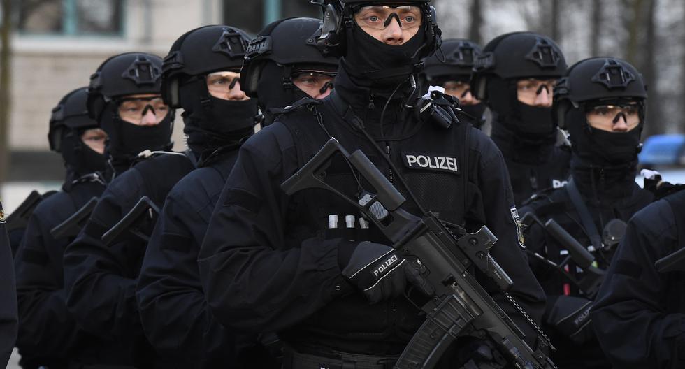 Una unidad antiterrorista alemana realiza una operación de entrenamiento en Berlín.  AFP / TOBIAS SCHWARZ