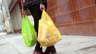 Impuesto a consumo de bolsas de plástico aumentará de S/ 0,20 a S/ 0,30 este 2021
