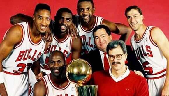 Horace Grant, en la imagen detrás de Michael Jordan, ganó tres campeonatos de la NBA con los Chicago Bulls. (Foto: HoraceGrant.com)