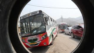 Paro de transportistas: bloquearon kilómetro 23 de la Av. Túpac Amaru en Carabayllo | FOTOS