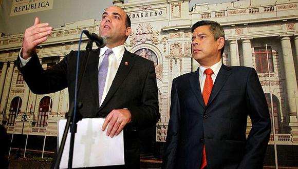 Presidente del Consejo de Ministros y titular del Congreso de la República se reunieron este lunes en el Palacio Legislativo. (Foto: Andina)