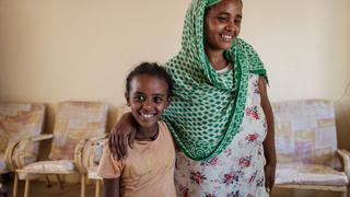 Final feliz para la pesadilla de una refugiada etíope separada de su hija durante un mes 