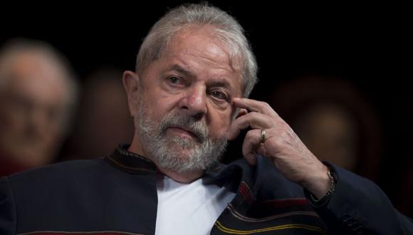 La magistrada encargada del caso de Lula, Carolina Lebbos, afirmó que, según la legislación brasileña, "el permiso será concedido por el director de la prisión". (Foto: AFP)