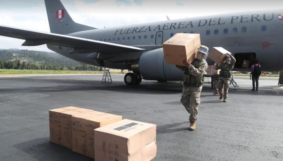 Este domingo llegará un adelanto del primer lote de vacunas de Sinopharm contra el COVID-19. Las dosis estarán destinadas al personal dedicado a la primera línea de lucha contra la pandemia. (Foto referencial: Ministerio de Defensa)