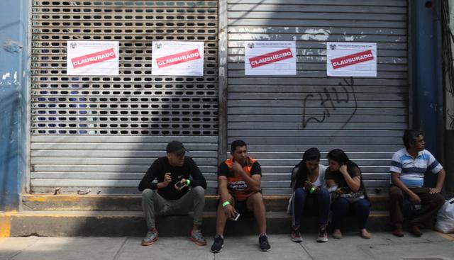 Comerciantes rechazan el cierre de la zona comercial de Gamarra y señalan que están sufriendo pérdidas económicas. (Foto: Juan Ponce / El Comercio)