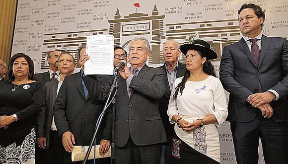 Fuerza Popular, finalmente, acordó respaldar la moción de vacancia contra PPK. (Foto: Anthony Niño de Guzmán/ El Comercio)