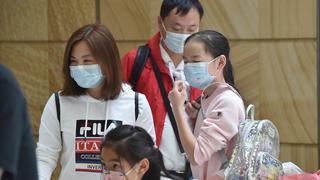 China extiende el final de las vacaciones al aumentar las muertes por coronavirus
