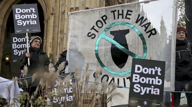 Londres se levanta contra pedido de Cameron de bombardear Siria - 3