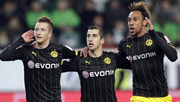 Borussia Dortmund ganó 2-1 a Wolfsburgo y se acerca al Bayern