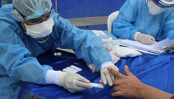 El estudio de seroprevalencia, de manera preliminar, estimó que 39 de cada 100 personas han contraído el virus y ahora están inmunizados en Lima y el Callao. (Foto: Minsa)