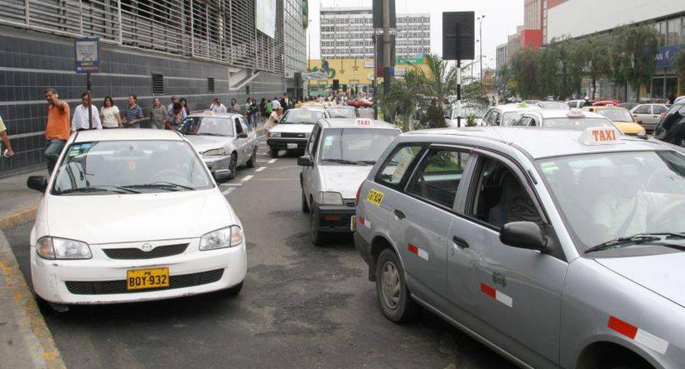 En Lima y Callao hay más de 210 mil taxis informales. (Foto: USI)