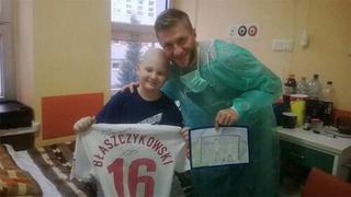 Jugador del Dortmund dona 60 mil dólares a un niño con cáncer