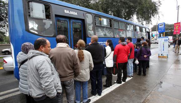 Corredor Azul: usuarios insisten en que faltan más buses