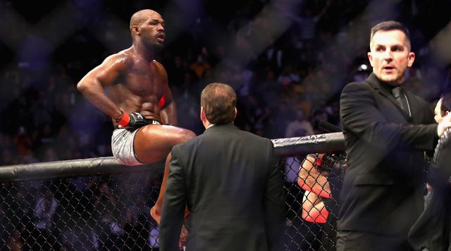 UFC 232: revive todas las peleas del mega evento que coronó a Jon Jones y Amanda Nunes | VIDEO. (Foto: AFP)