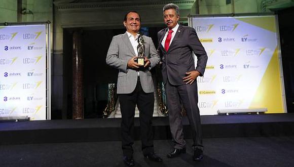 Premios LEC: Jorge Zegarra ganó en Ejecutivo de la Gran Empresa