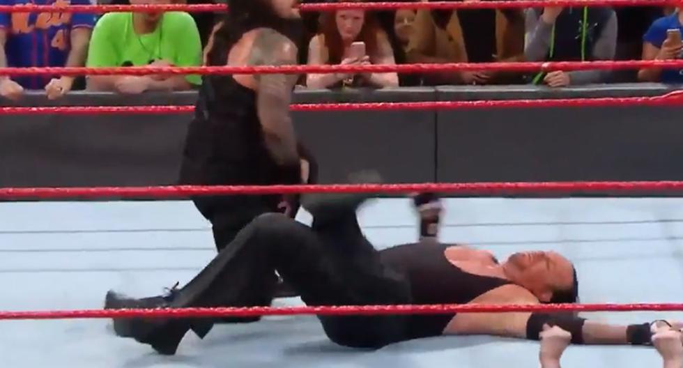 Apareció The Undertaker este lunes en Raw y Roman Reigns lo atacó ¿Firmó su sentencia de muerte el \'Superhombre\'? (Foto: Captura)