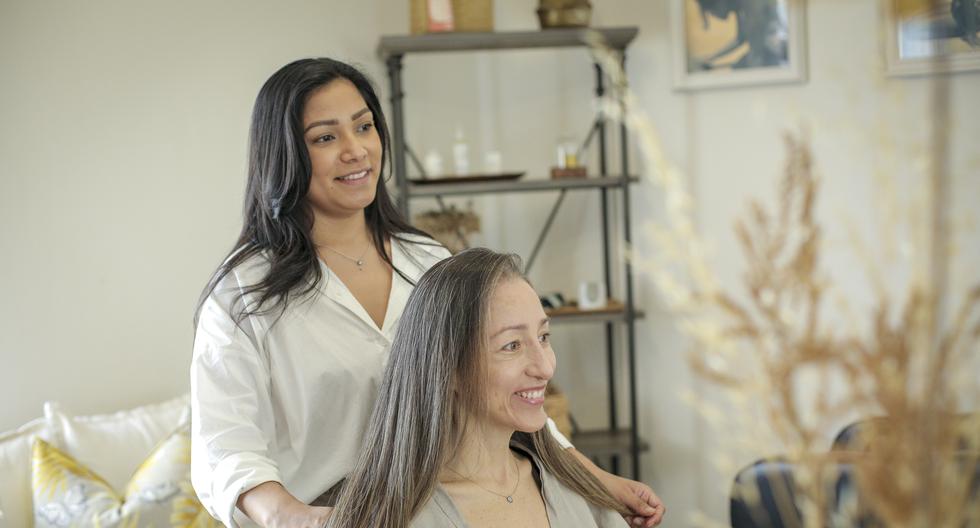 Aplicar masajes al cuero cabelludo tiene múltiples beneficios: retrasar la caída del cabello y relajar tensiones, son algunos de ellos. (Foto: Anthony Niño de Guzmán)