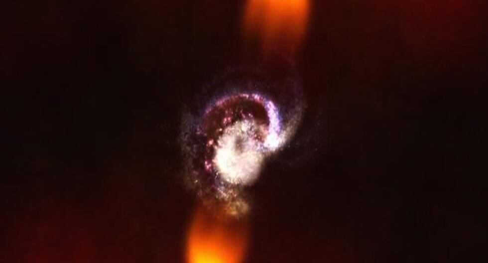 Intenso brillo de una de las grandes manchas Lyman-alfa se debe a que contiene dos galaxias en el centro que atraviesan una etapa de formación estelar que ilumina todo su entorno. (Foto: Wikipedia)