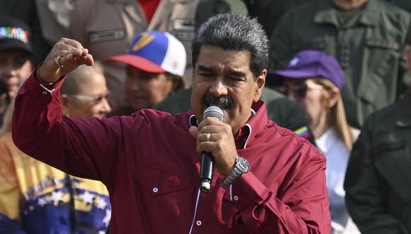 El presidente de Venezuela, Nicolás Maduro, pronuncia un discurso durante un mitin en Caracas el 13 de abril de 2023. (Foto de Yuri CORTEZ / AFP)