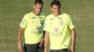Thiago Silva buscó a Neymar para aclarar tema de la capitanía