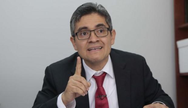 El fiscal José Domingo Pérez Gómez dice que no informó, ni tenía por qué informar, al fiscal de la Nación sobre su decisión de allanar locales fujimoristas. (Foto: Paco Sanseviero / Video: Carlos Hidalgo)