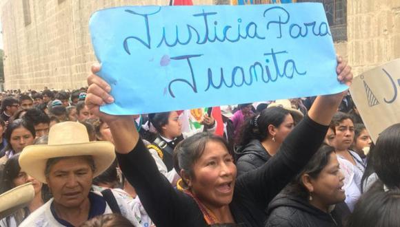 El 8 de julio, Juanita Mendoza, de 31 años, falleció tras nueve días de agonía en el hospital Guillermo Almenara a causa de las heridas provocadas por un brutal ataque con fuego en una calle de Cajamarca. (Foto: Martín Alvarado)