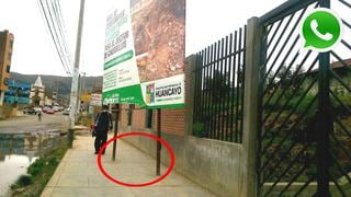 WhatsApp: municipio fijó cartel en medio de vereda en Huancayo