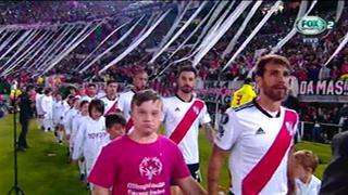 River Plate vs. Gremio: el espectacular recibimiento del equipo 'millonario' en el Monumental | VIDEO
