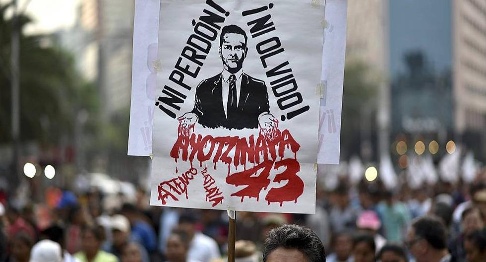 Efemérides | Esto ocurrió un día como hoy en la historia: en 2014, un grupo de 43 estudiantes de Ayotzinapa desaparecen en México. (Foto: YURI CORTEZ / AFP)