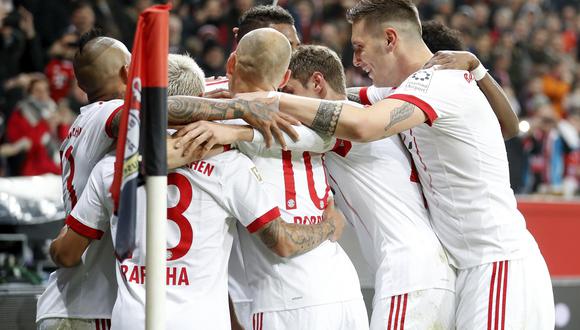 Bayern Múnich se llevó el triunfo en su visita al Bayer Leverkusen por la Bundesliga. El colombiano James Rodríguez anotó de tiro libre. (Foto: EFE)