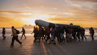 Rescatan a 240 migrantes frente a costa francesa de la Mancha