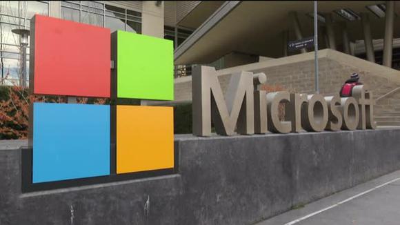 Microsoft pozwoli swoim pracownikom na stałą pracę z domu
