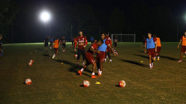 Farfán y Vargas entrenaron esta noche con la selección (FOTOS) - 1